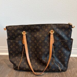 LV Monogram Totally MM